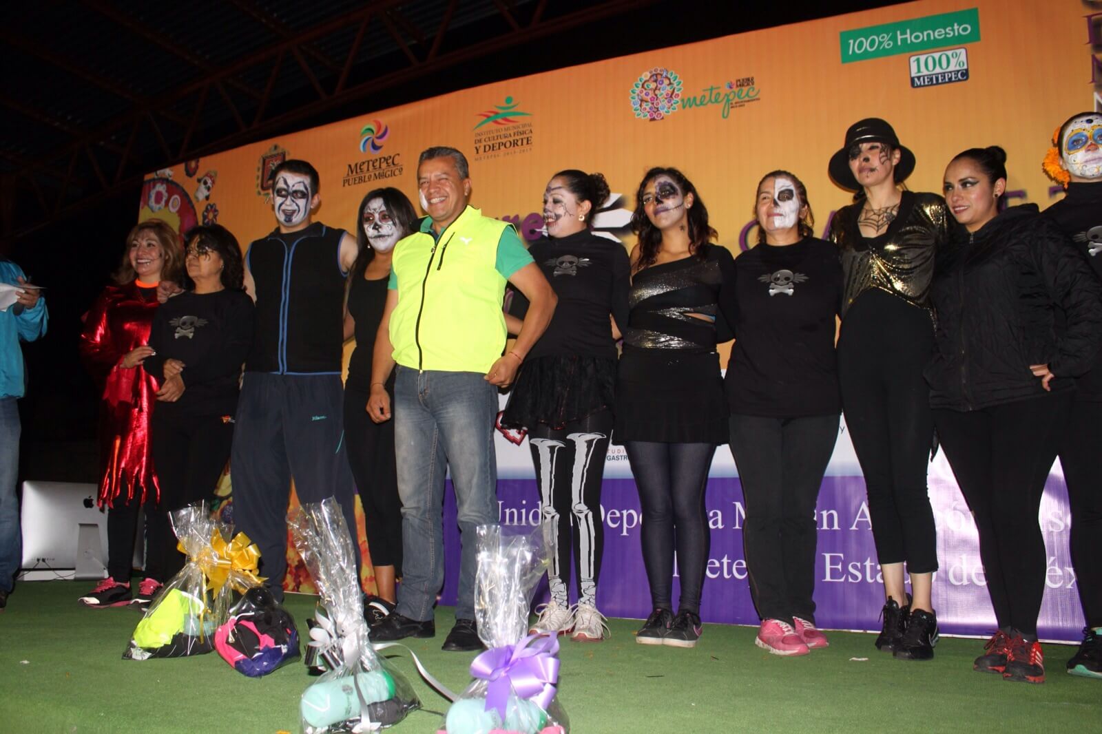 En Metepec conmemoran el Día de Muertos con Carrera Atlética