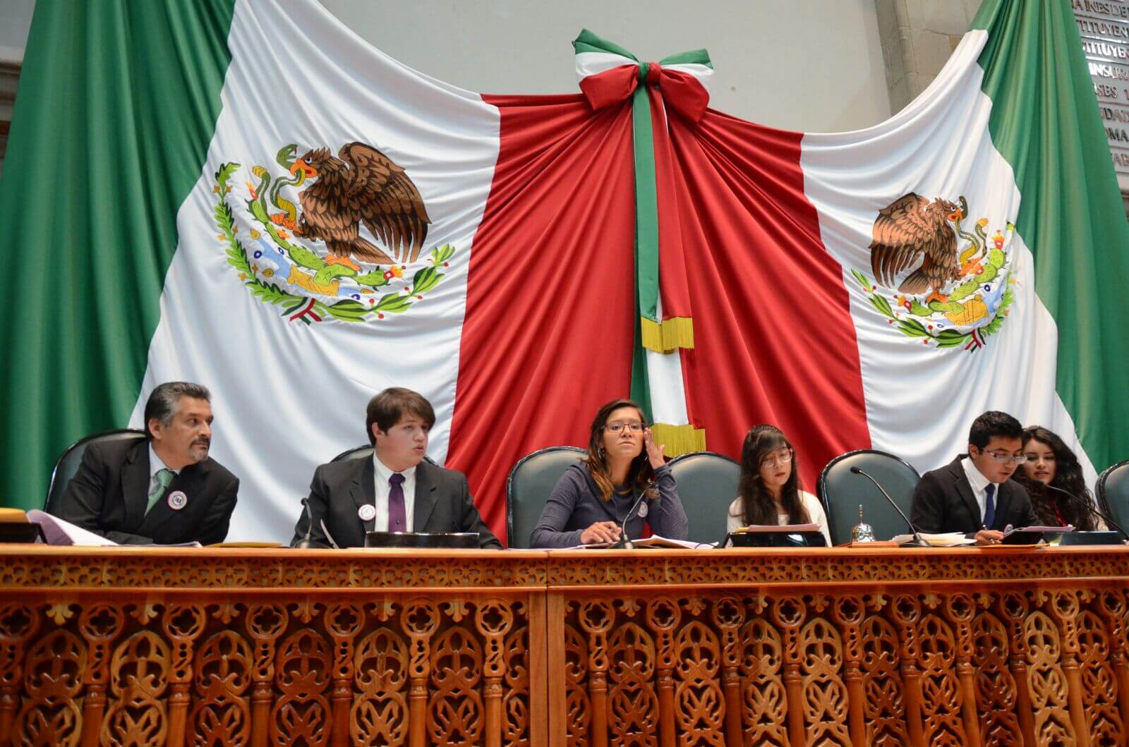 Fomentan prácticas legislativas entre jóvenes mexiquenses
