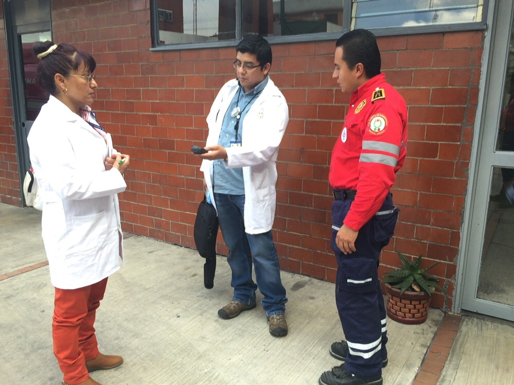 Retiran de escuela frasco con presunto material radioactivo