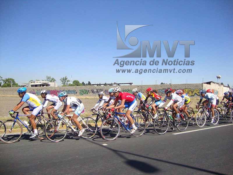 Organizan carrera de ciclismo en Zinacantepec