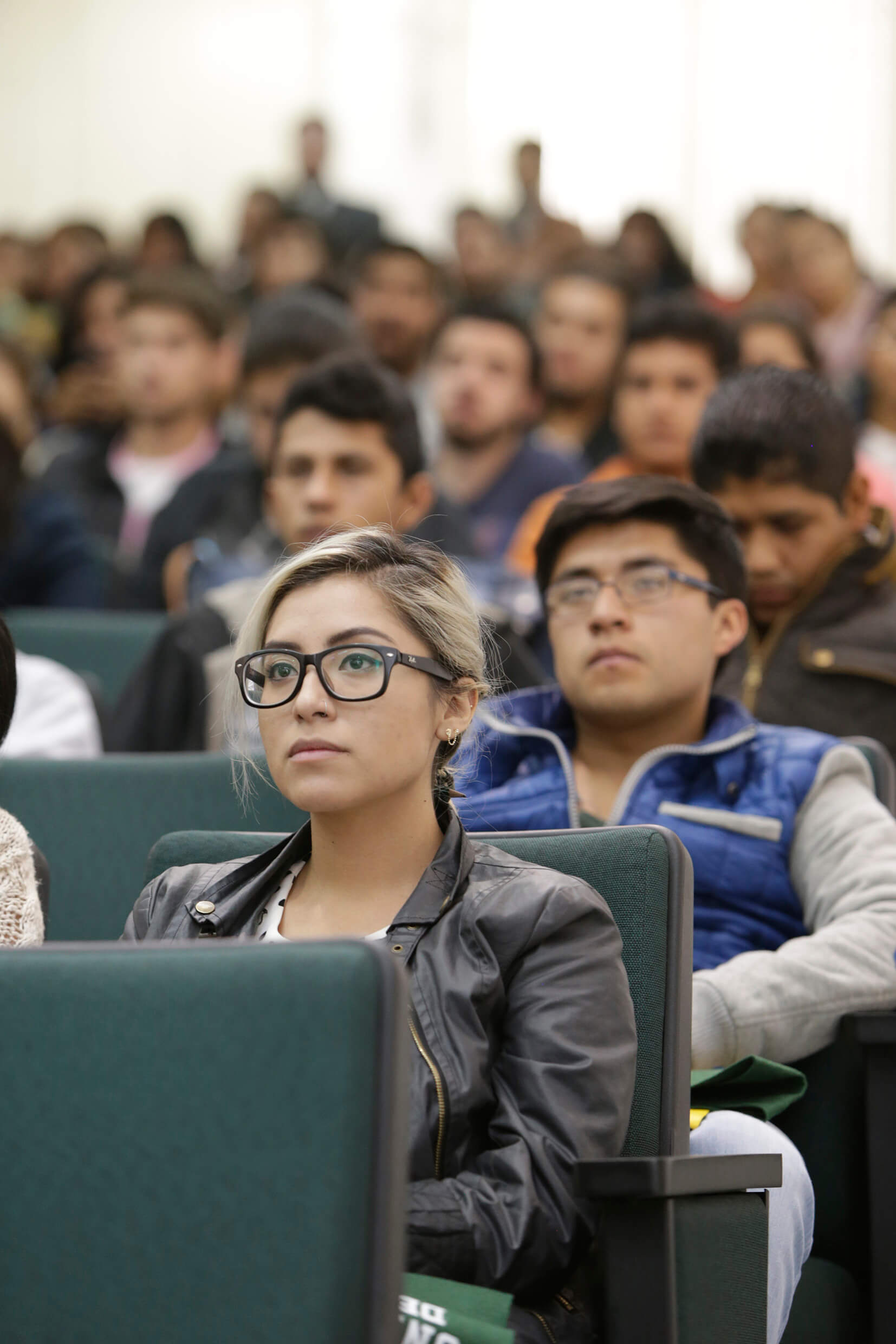 Irán universitarios mexiquenses a 63 instituciones del extranjero