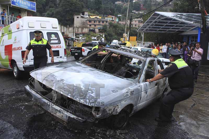 Localizan calcinados a dos policías