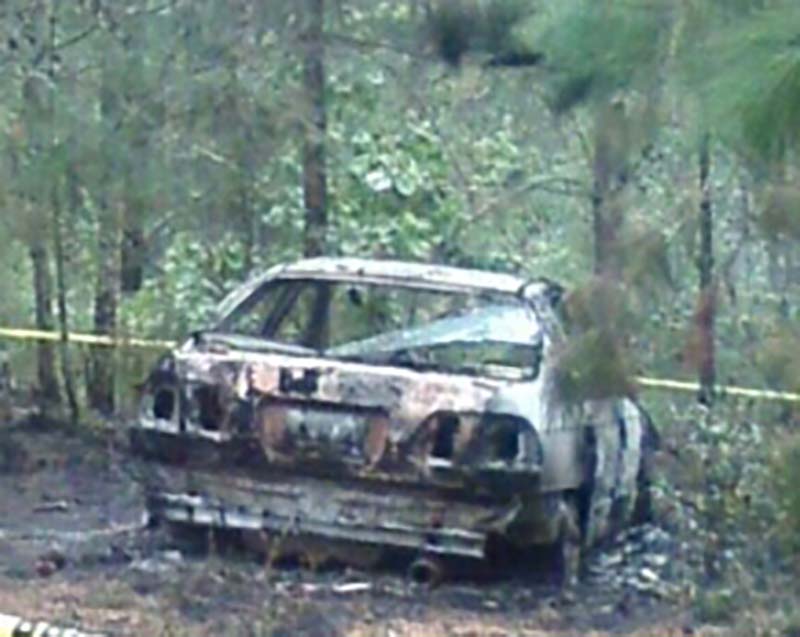 Abandonan cuerpo calcinado al interior de un vehículo en Coatepec Harinas