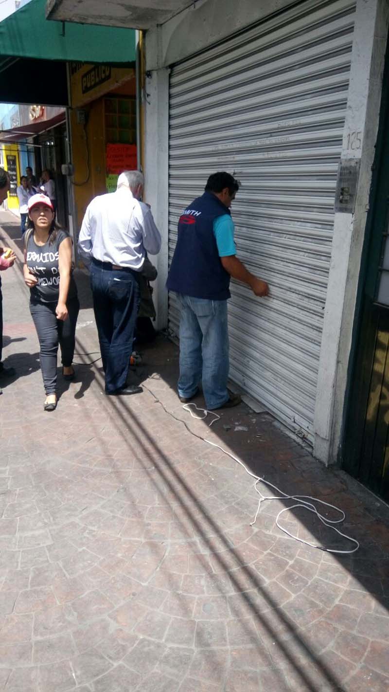 Roban comercios con órdenes de desahucio
