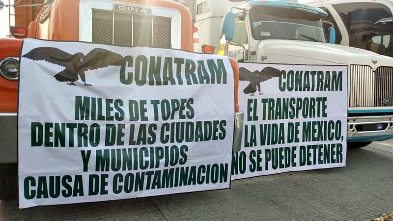 Boquean transportistas la Mexico Puebla por el programa "Hoy no Circula"