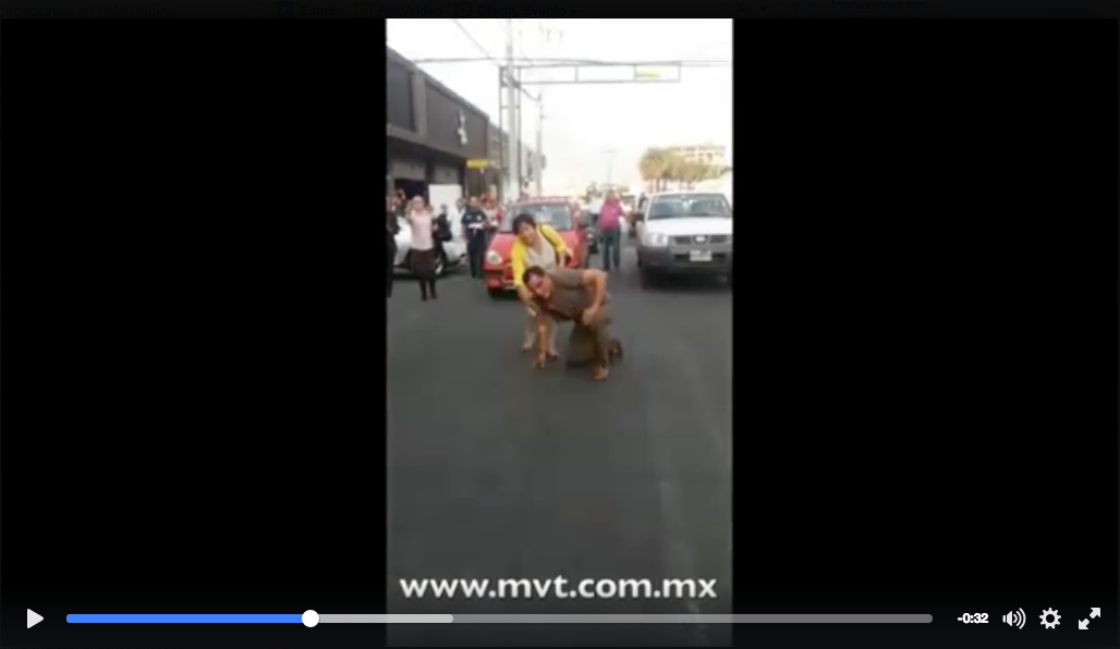 Nuevo video de la agresión de #LordRollsRoyce a familia de Toluca