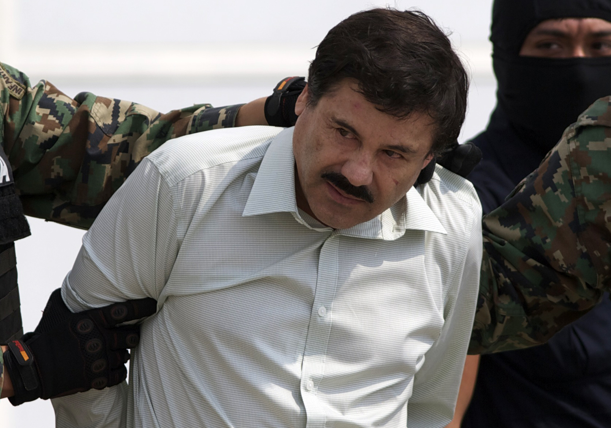 Trasladan al Chapo Guzmán de Almoloya de Juárez a Chihuahua para extraditarlo
