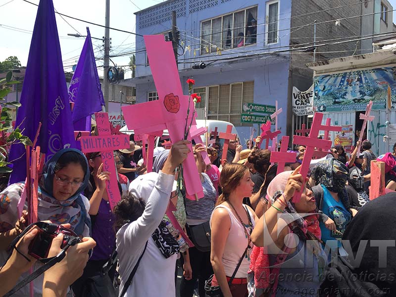Enfurecidas madres de víctimas de feminicidio marchan en Chimalhuacán para exigir justicia