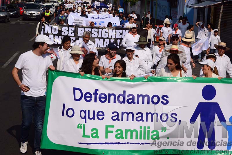 Matrimonio homosexual es un error: Obispo