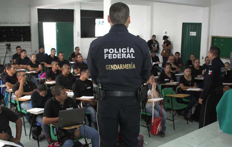 Capacita Gendarmería a 500 cadetes municipales de Ecatepec