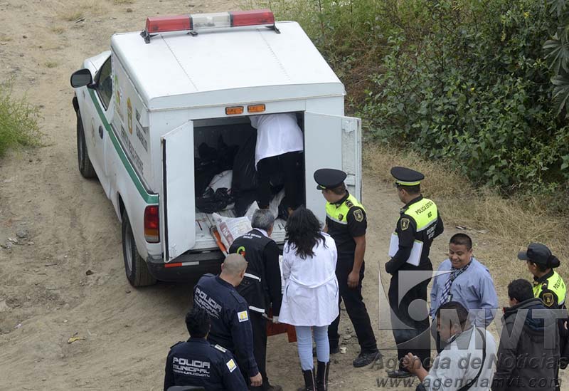 Localizan en barranca cuerpos de mujer y 2 hombres muertos a golpes en La Paz