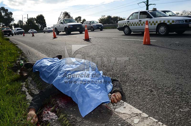 Muere hombre atropellado en la carretera México-Toluca