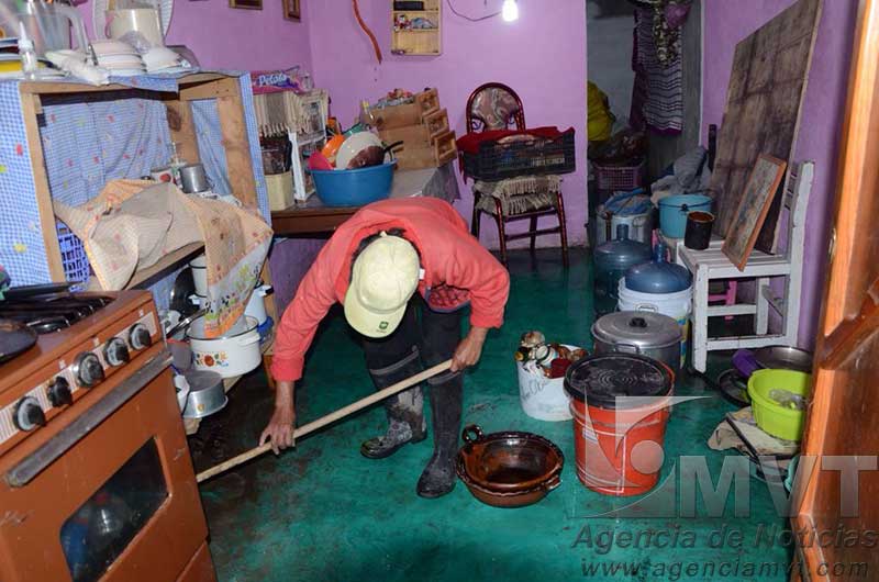 Dejaron lluvias 159 familias afectadas en Valle de Toluca: Manzur