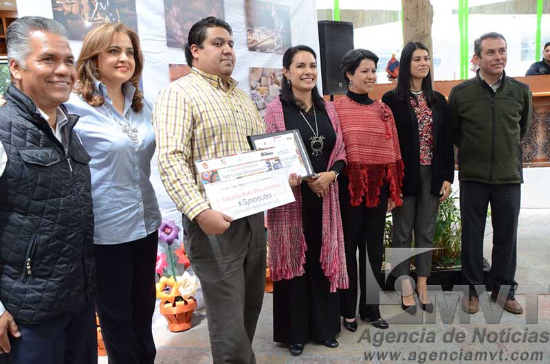 Premian ganadores del concurso de fotografía Artesanía Mexiquense 2016