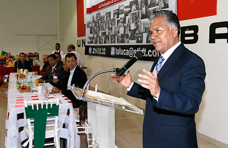 Se reúne Zamora con trabajadores de Radio y Televisión