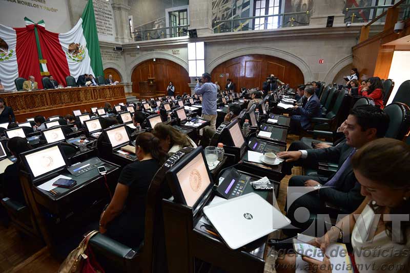 Proponen diputados descuento del 50% en transporte a estudiantes