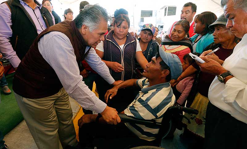 Lleva Zamora apoyos a vecinos de La Magdalena