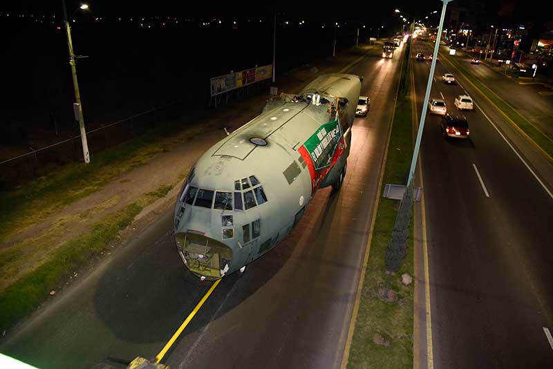 Llegan a Ecatepec dos naves de la Fuerza Aérea
