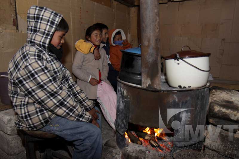 Se alista el DIFEM para temporada invernal de los más pobres