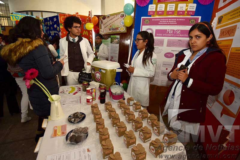 Fomentan alumnos de UAEM alimentación sana y nutritiva