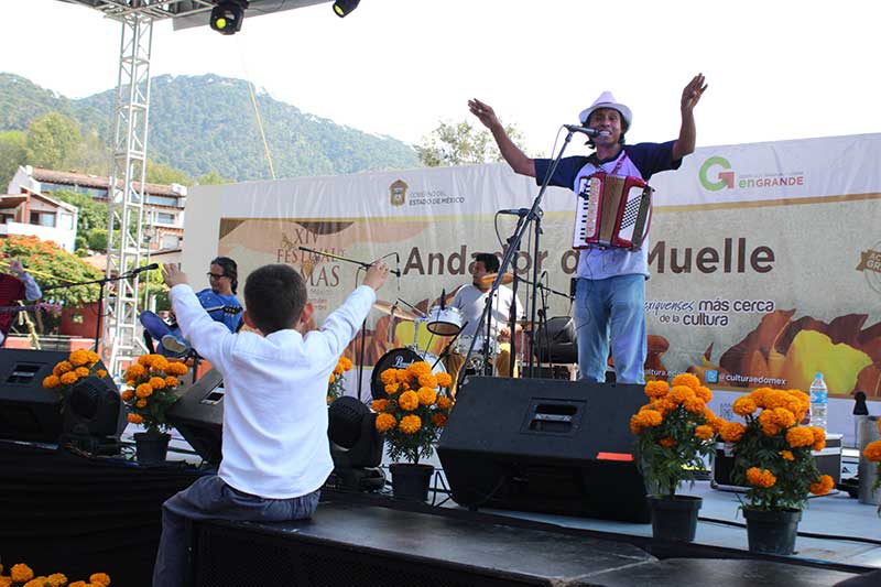 Monedita de Oro puso a bailar a los vallesanos en el Festival de las Almas