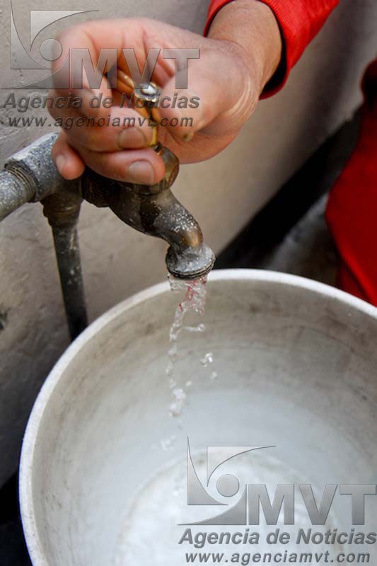 Proponen recategorizar tarifas de agua en colonias de Toluca