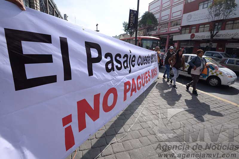 Impide PRD que ciudadanos paguen aumento no autorizado en transporte