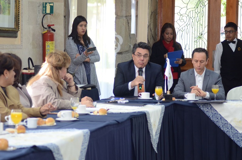 Revisar el TLCAN beneficiará a México:Rodríguez Trigueros