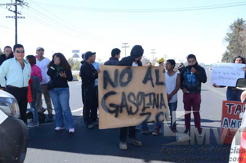 Se suman mexiquenses a bloqueos y paros contra “gasolinazo”