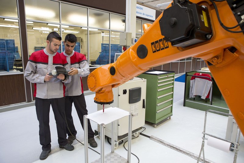 Diseñador Industrial enfrenta ambiente laboral cada vez más competitivo: UAEM