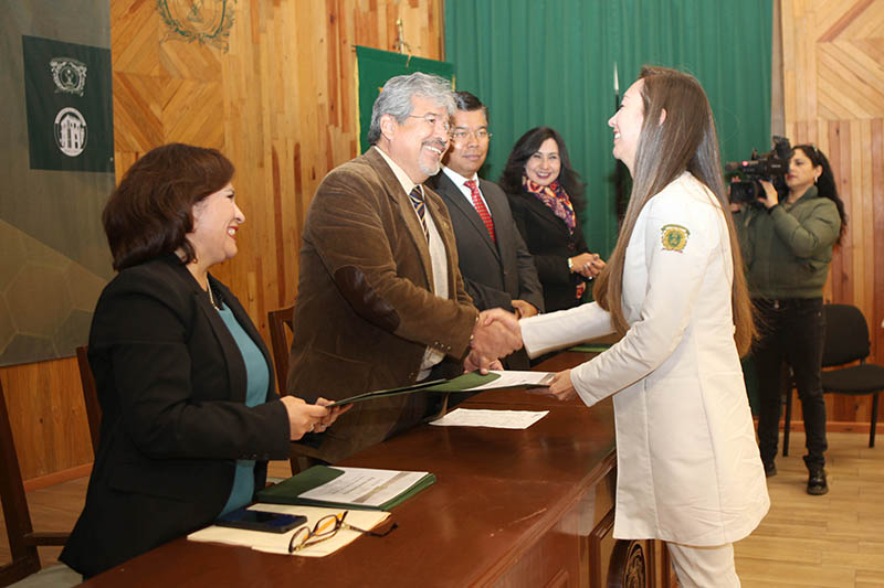 Celebró UAEM a los odontólogos.