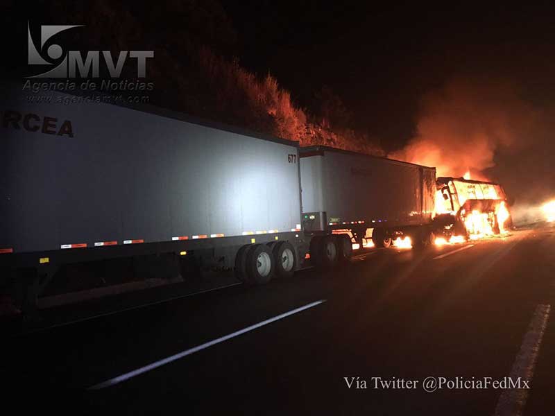 Arroja 24 lesionados choque en autopista México-Puebla