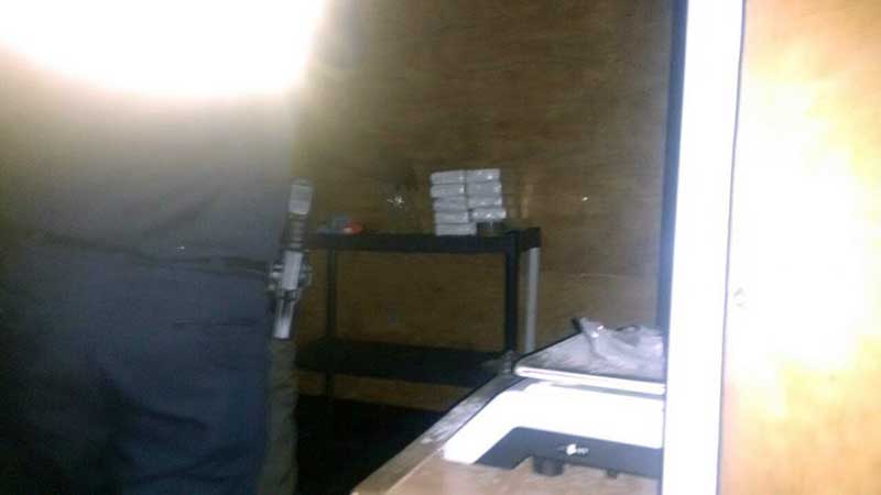 Buscaban pipa robada y encuentran 140 kilos de cocaína y 32 mil dólares