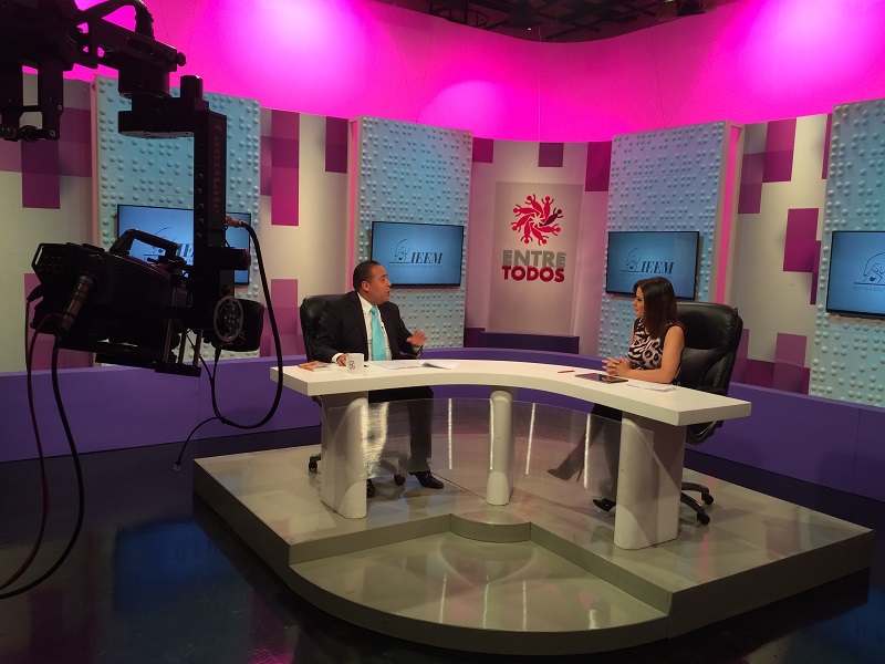 Vital conocer la constitución para participar en la vida pública