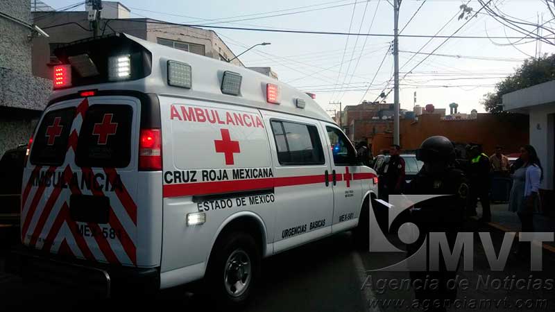 Guardia de seguridad privada lesionado al manipular arma de fuego en Toluca