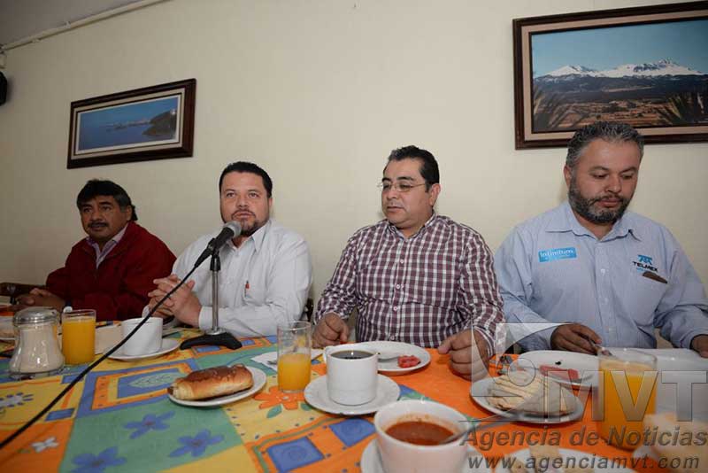 Amenazan telefonistas con ir a huelga
