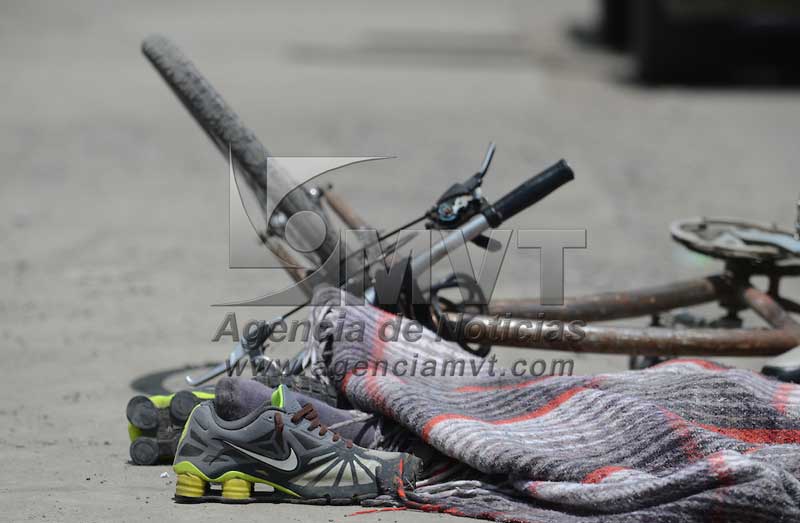 Ciclista muere atropellado en autopista Bicentenario