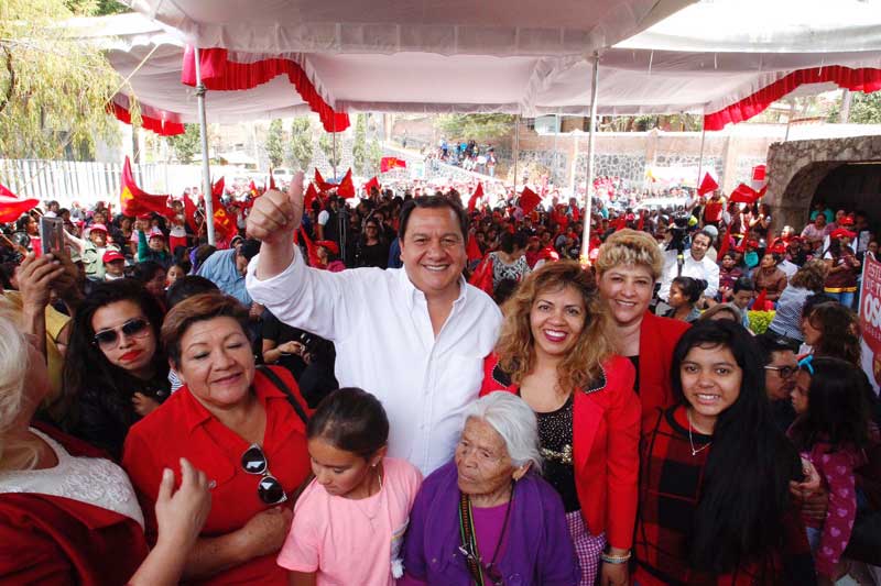 Oscar González compromete crear la secretaría de Mujeres