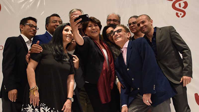 Segura de ganar, Delfina Gómez presenta equipo de transición