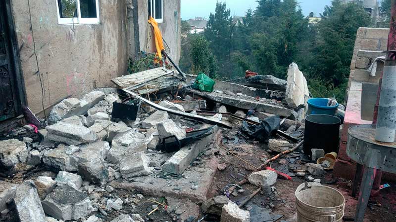 Explosión de pólvora deja 2 adultos muertos, dos adultos y tres menores con quemaduras graves en Zinacantepec