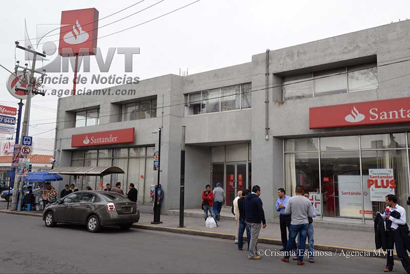 Solitario ladrón asalta sucursal bancaria en Toluca