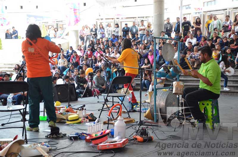Los Botes Cantan conquistó al público infantil de Toluca
