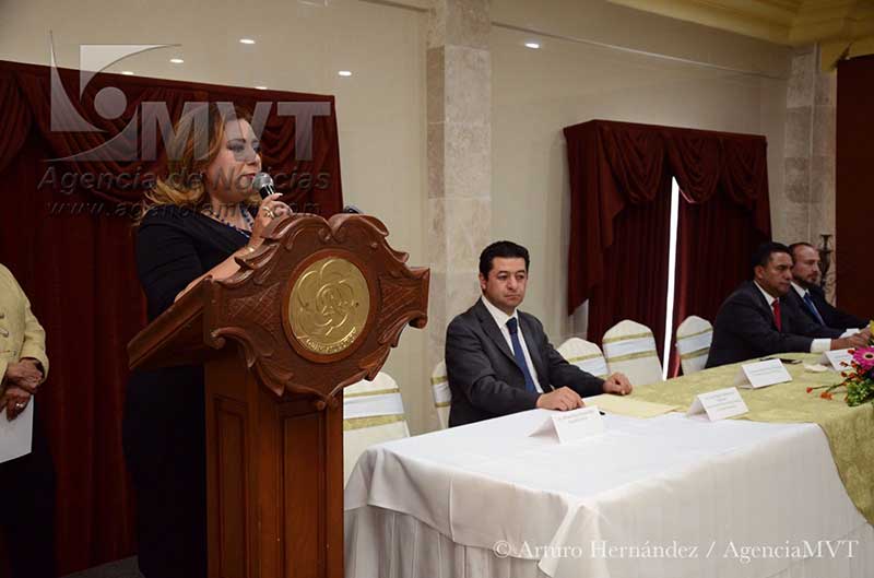 Mujeres no deben mantenerse pasivas en la elección de gobernantes: Rocío Fuentes