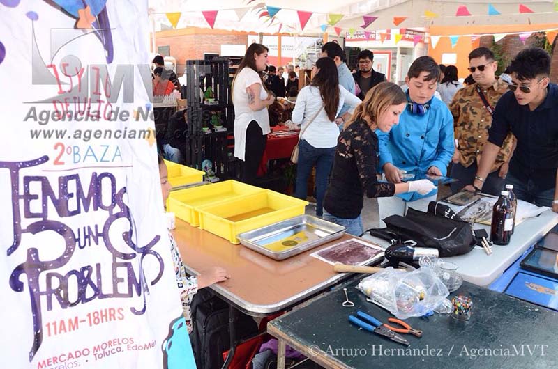 Ofertan productos gourmet y artesanías mexiquenses en el mercado Morelos de Toluca