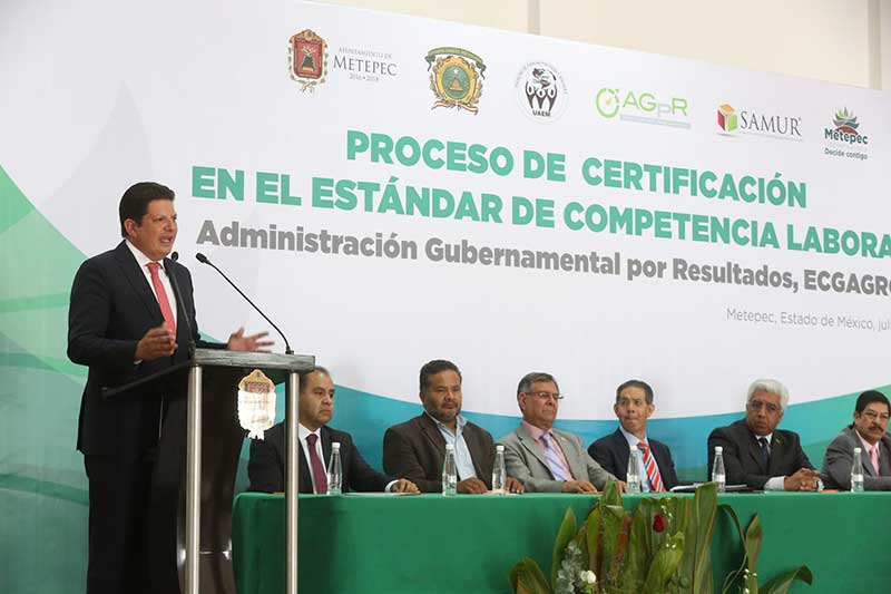 Acreditan servidores públicos de Metepec certificación en Administración Gubernamental por Resultados