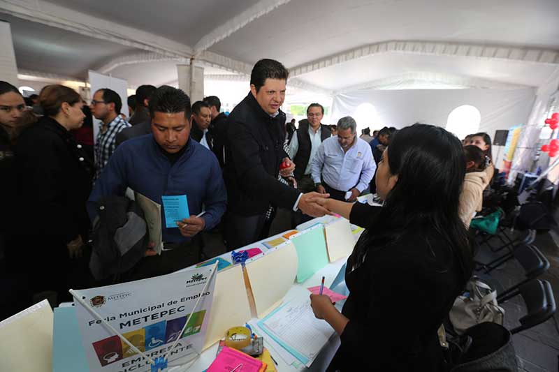 Facilita Metepec condiciones para acercar empleos formales a la población