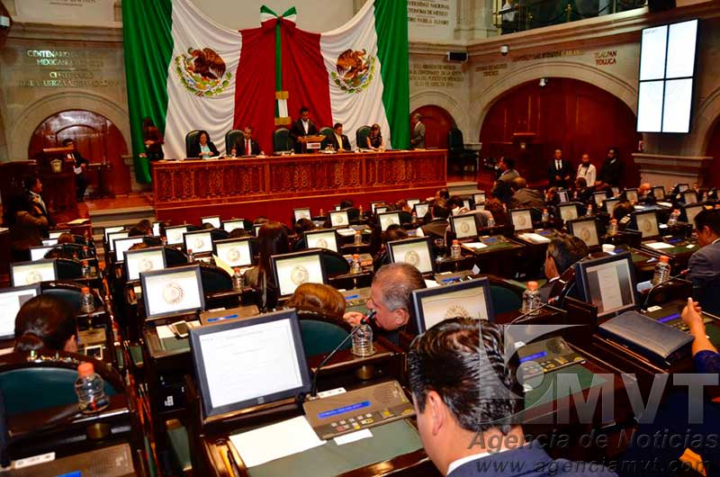 Entregan periodistas mexiquenses a legisladores estatutos para análisis de Ley de Protección a Periodistas