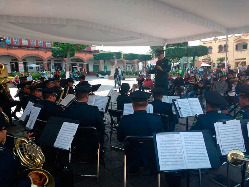 Vibra Metepec al sonido de la Banda de Música de la Primera Región Militar