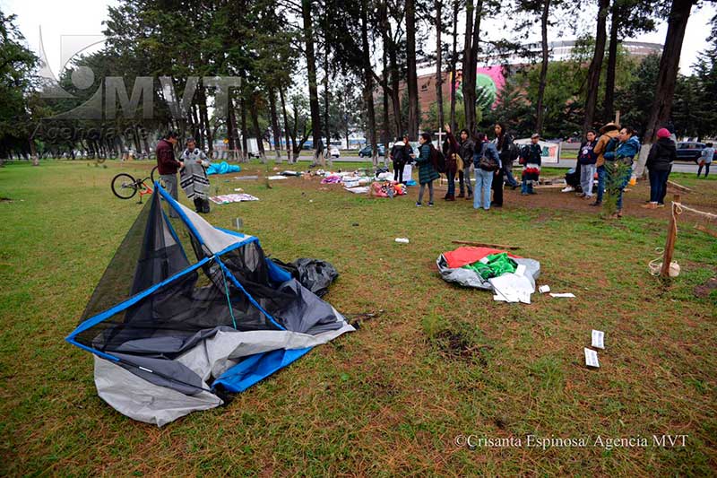 Denuncian ataque a quienes se quedaron acampando en el Paseo Tollocan