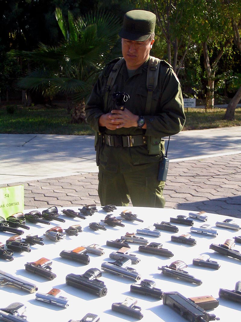 Sociedad legitima el uso de las armas de fuego: Investigadora UAEM